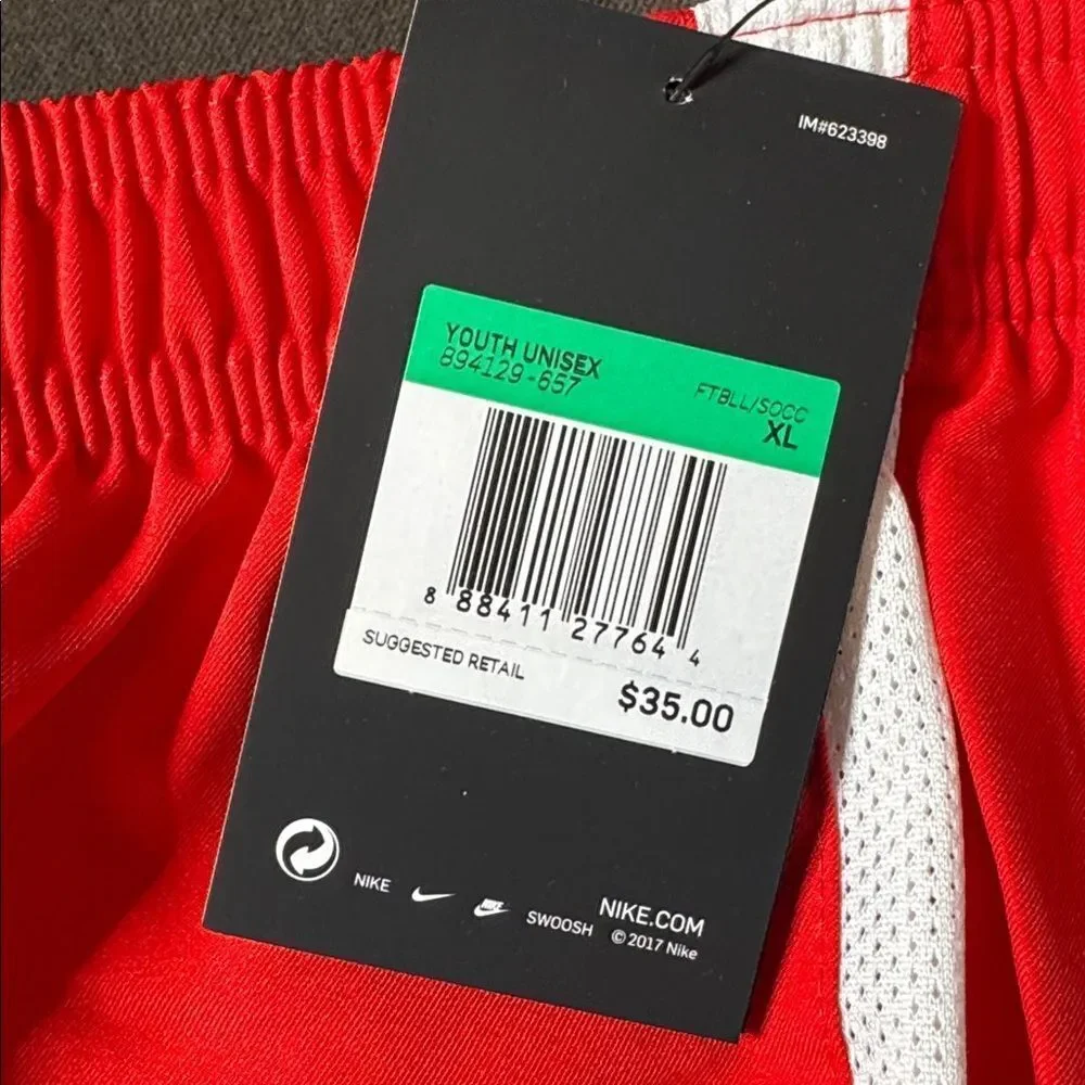 Nike Youth Unisex Red Sport Shorts Dry 894129-657 Size XL NWT